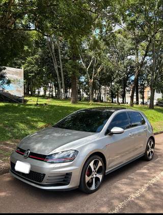 VOLKSWAGEN GOLF 2.0 TSI GTI 16V TURBO GASOLINA 4P AUTOMÁTICO VOLKSWAGEN GOLF 2.0 TSI GTI 16V TURBO GASOLINA 4P AUTOMÁTICO